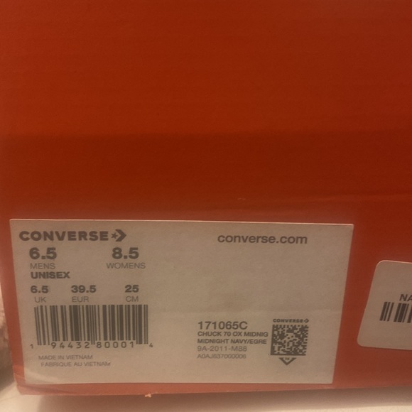 Converse - Picture 4 of 4